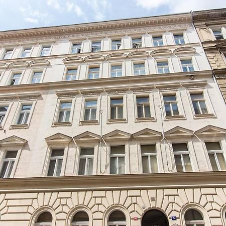 Studio In The Historic Center Apartment Praga Exterior foto